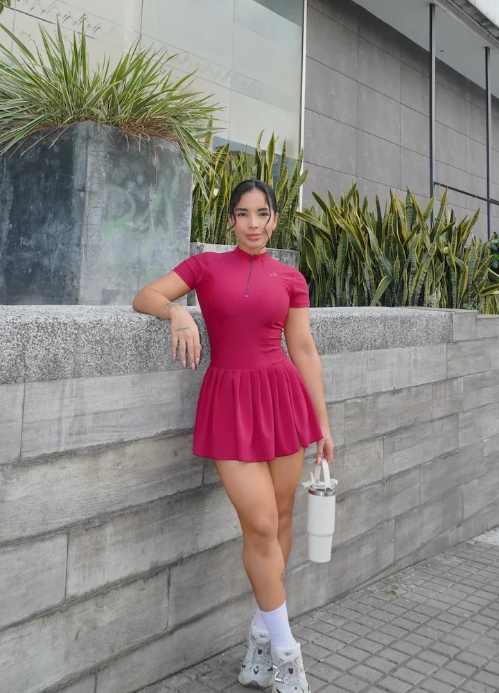 Vestido Esbelta uva vinotinto, talla S — Cervo Sport, ropa deportiva de mujer