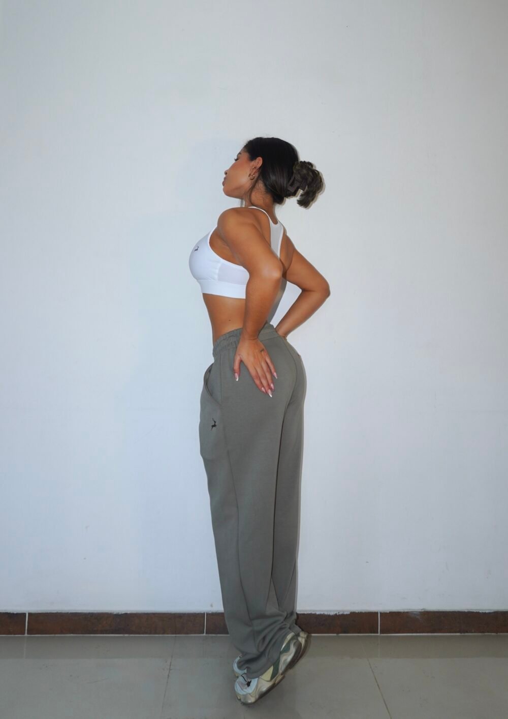 Pantalón Neighborhood — Cervo Sport, ropa deportiva de mujer, foto 2